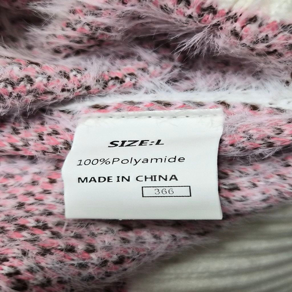 Pink and White Leopard Print Heart Pattern Women's Sweater Size Large NWOT - Picture 9 of 15